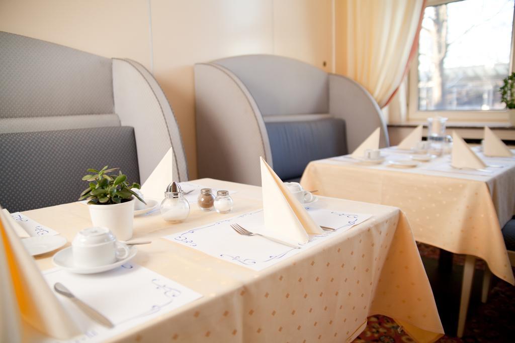 City Hotel Дельменхорст Экстерьер фото
