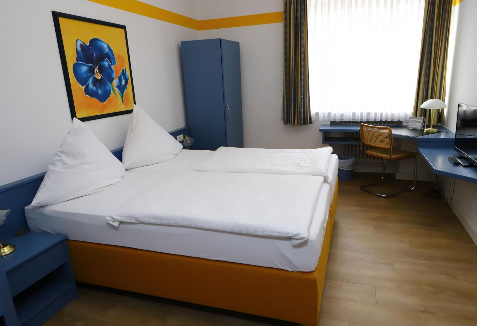 City Hotel Дельменхорст Экстерьер фото
